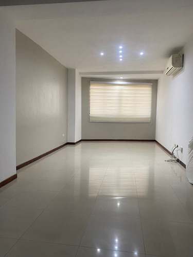 Apartamento En Mañongo Res Plaza Real Naguangua. St