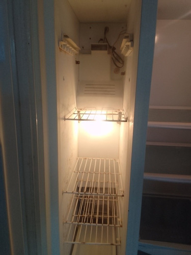 Imagen 1 de 5 de Refris Servicio De Reparación De Todo Tipo De Refrigeradores