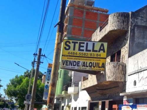 Imagen 2 de 6 de Av. Presidente Juan D. Peron 3333