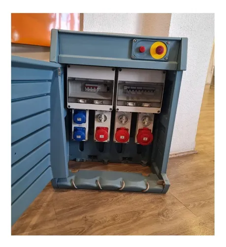Tablero Enchufes Q-box 4 Gewiss Trif 4x80+2p+t+3p+t 16a+32a
