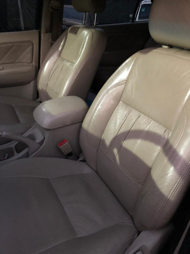 Toyota Sw4 3.0 Srv Cuero 2006