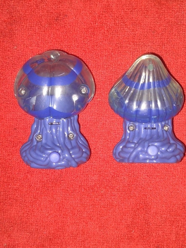 2 Figuras De Óscar El Espanta Tiburones De Uso