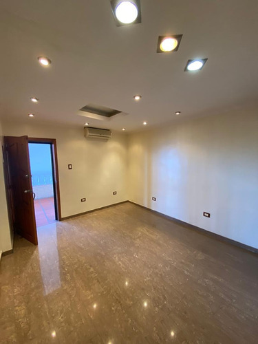 Imagen 4 de 8 de Se Alquila Anexo Con Jacuzzi En Maiquetia De 30m2