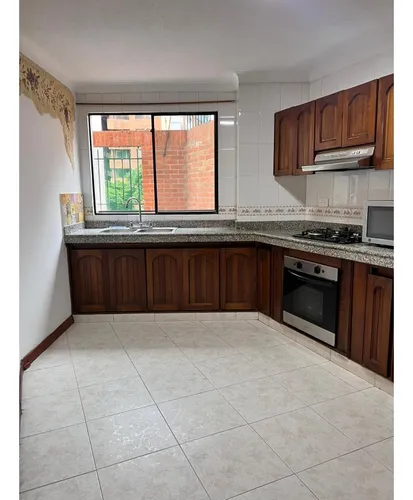 Venta De Apartamento De 143mts2 En Santa Teresita, Oeste Cali 11650.