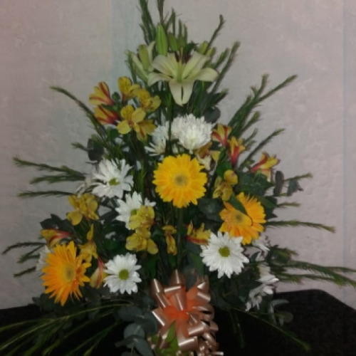 Arreglo De Gerberas, Lilium Y Flores De Estación