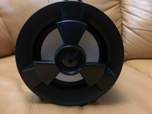 Bocina Bluetooth Portable Speaker (Usado)