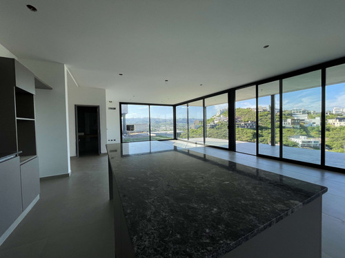 Venta Casa A Estrenar De Tres Dormitorios En Country La Cuesta .