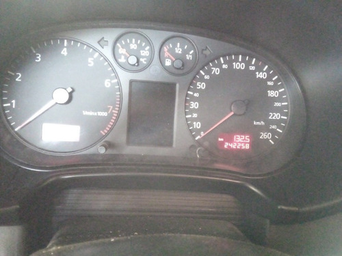 Imagem 5 de 9 de Audi A3 2003 1.8 Turbo 5p 150 Hp