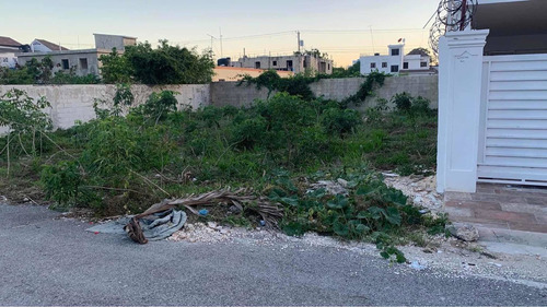 Solar De 300 Metros Ubicado En Romana Del Oeste, La Romana