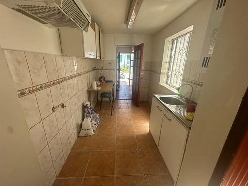 Casa En Venta De 4 Dorm. 3 Baños En Concepción