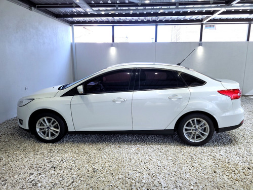 Ford Focus III 1.6 Sedan S