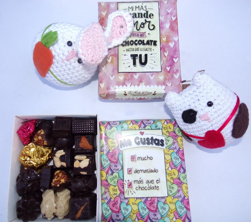 Imagen 2 de 8 de Bombones De Chocolate Premium Veganos + Amirigumi Tejido