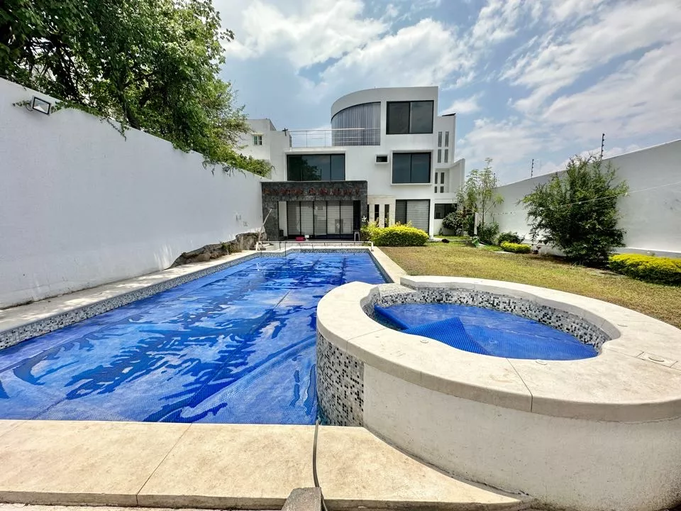 Casa En Venta En Las Brisas Cuernavaca Con Alberca