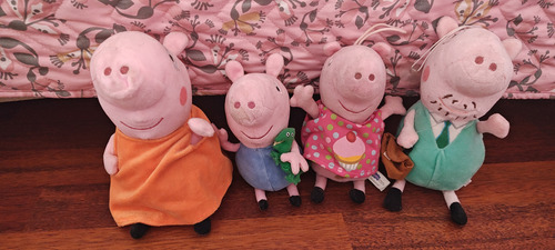 Peluche De Peppa Pig. Familia Completa Precio Por Unidad!!! Rosa (Usado)