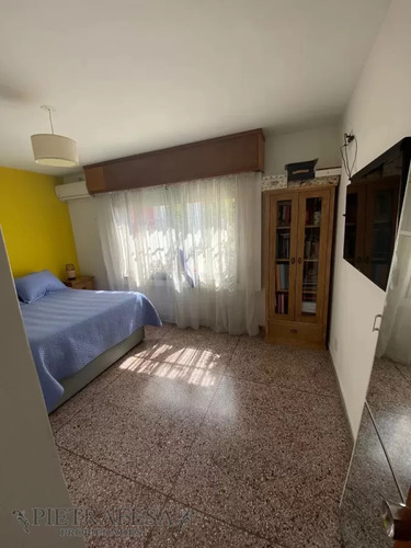 Casa En Venta 1 Dormitorio, 2 Baños, Patio Con Parrillero Y Cochera-alle Dr. José Irureta Goyena-villa Española