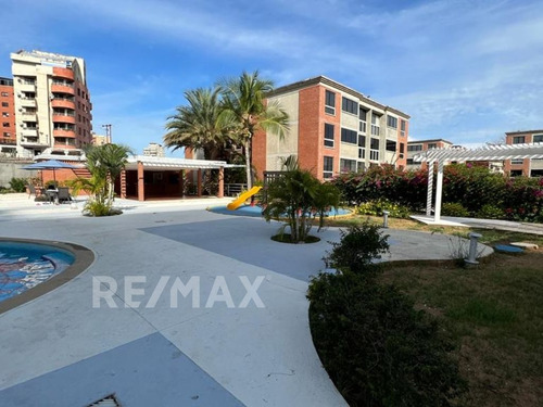 Re/max 2mil Vende Apartamento En Terrazas De Genoves, Sector Genoves, Mun. Mariño, Isla De Margarita, Edo. Nueva Esparta