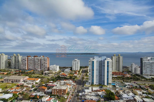 Espectacular Departamento, De 3 Habitaciones, A Estrenar En Punta Del Este