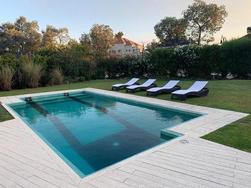 Imagen 28 de 29 de Venta Con Renta - Casa En Saint Thomas Este