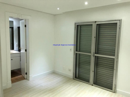 Imagem 18 de 30 de Apartamento 195m², 04 Dormitórios (sendo 02 Suítes), 03 Banheiros E 03 Vagas Na Garagem. Condomínio Com Portaria, Segurança 24hrs. Piscina, Salão - 21061612 - 69669524