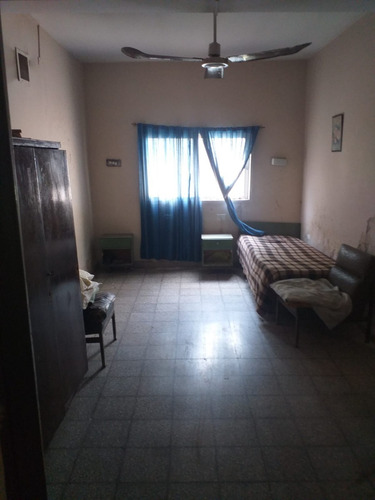 Imagen 18 de 27 de Venta En Castelar De Importante Edificacion.