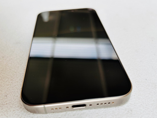 Apple Iphone 15 Pro (256gb)titanio Natural / At&t /bat90% Titanio Natural (Usado)
