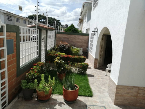 Imagen 18 de 19 de Thown House Urb. Villas Del Sol (marco Valencia 04243431163)