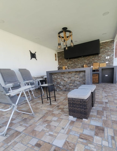 Casa Aislada Con Vista A La Precordillera 4d 3b