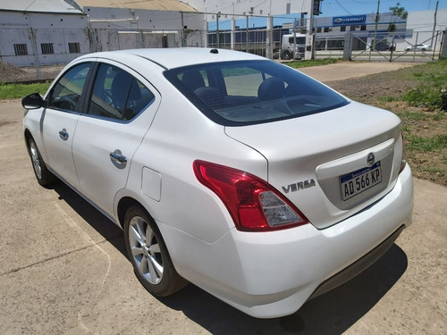 Nissan Versa Advance 2019 Blanco