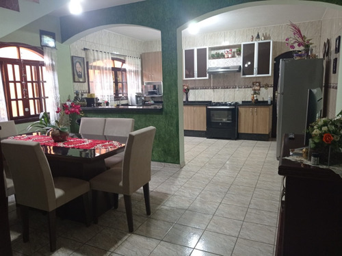 Vendo Um Lindo Sobrado Podendo Ser Financiado Ou Av.permuta