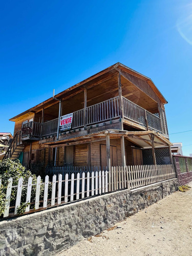 Excelente Oportunidad De Inversión En Zona Costera. 2 Casas