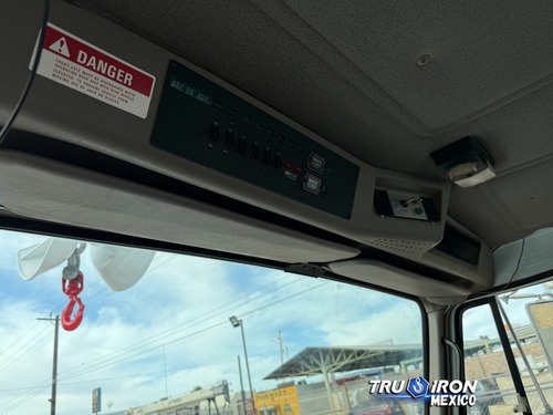 Grua Barrena 1999 International 4700 Con Terex De 11.72 Ton