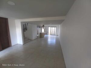 Zakia - Casa De Segunda Mano Con 3 Recamaras. Venta