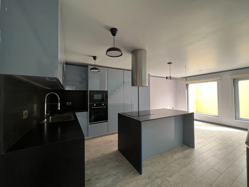 Venta Moderno Townhouse Sector Lomas De San Andrés, Modelo 2