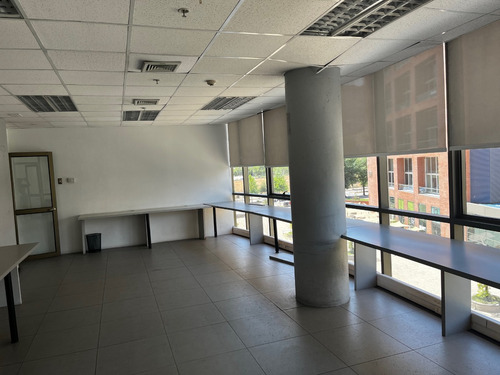Vista Panorámica 300m2 Ciudad Empresarial Trifásica Privados