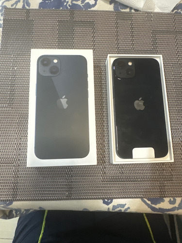 Apple iPhone 13 (128 Gb) - Midnight (Usado)