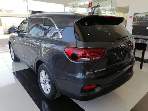 Imagen 4 de 15 de Kia Sorento Lx