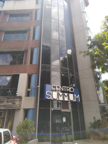 En Alquiler Oficina En Las Mercedes De 136m2