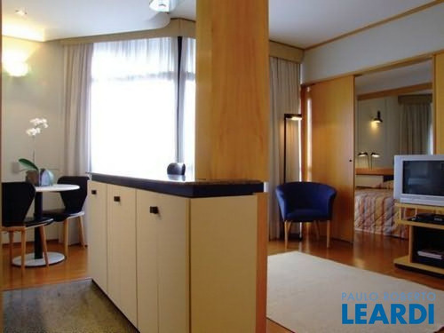 Imagem 4 de 12 de Flat - Itaim Bibi - Sp - 380001