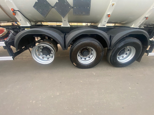 Bitrenzão Tanque 9 Eixos Randon 60.000 Litros