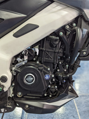 Imagen 5 de 16 de Bajaj Rouser Ns 200 0km