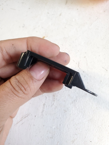 Base Soporte Sensor De Estacionamiento Toyota 89348-33090 (Usado)
