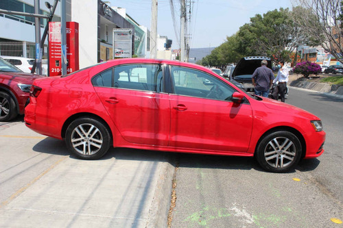 Volkswagen Jetta 2017 4p Trendline L5/2.5 Man