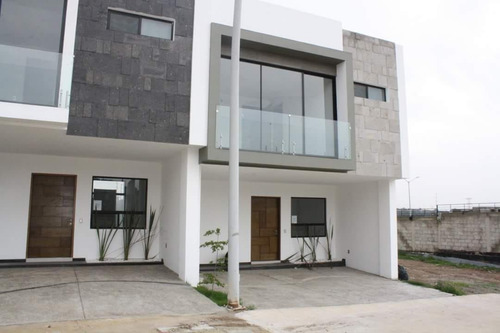 Imagen 19 de 22 de Casa En Venta En Capital Norte, Zapopan