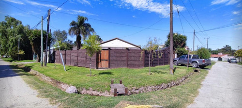 Quinta En - 4 Dormitorios 2 Baños 3 Cocheras - 180mts2 - Chascomús
