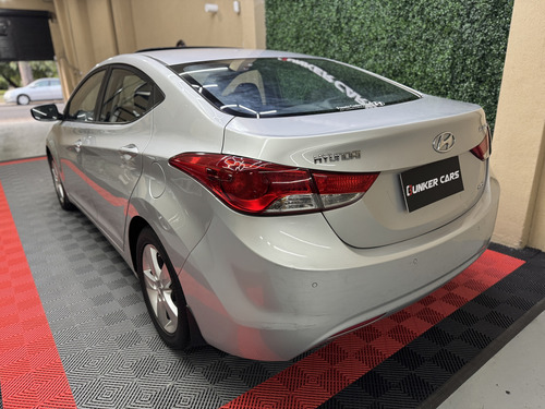 Hyundai Elantra 1.8 Gls 6mt Seguridad Premium