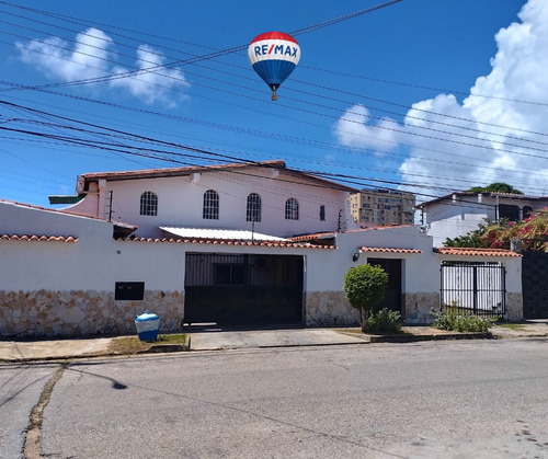 Re/max 2mil Vende Casa En La Urbanización Playa En Ángel. Isla De Margarita, Estado Nueva Esparta 