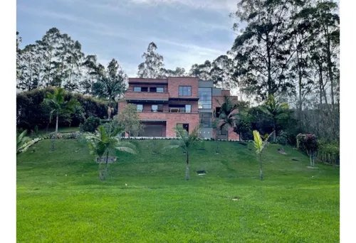 Vendemos Casa En Rionegro - Llanogrande Sector Tablazo
