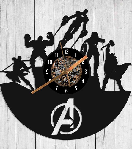 Reloj De Pared Avengers Calado En Madera Deco Negro Blanco