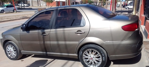 Imagen 4 de 5 de Fiat Siena 2015 1.4 El Pack Attractive