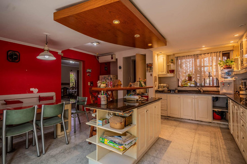 Casa En Venta De 3 Dormitorios Con Pileta En Ciudad Evita